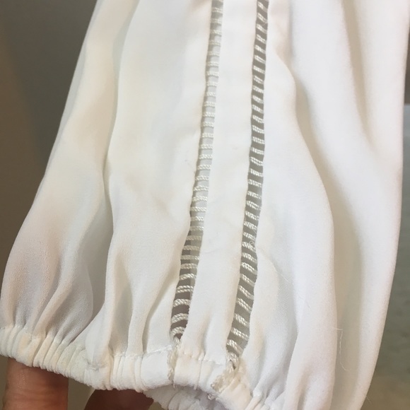 Beautiful white blouse - excellent  condition - Picture 3 of 6